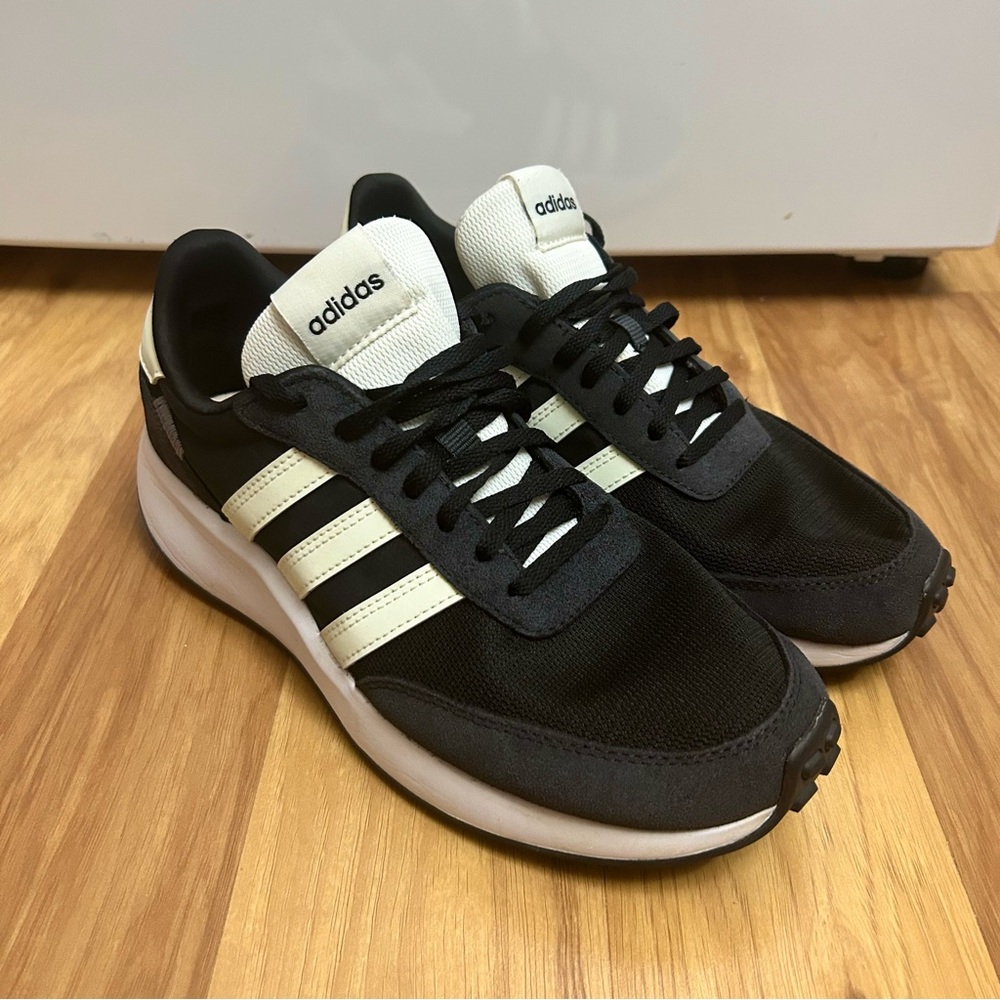Adidas shoes size 8